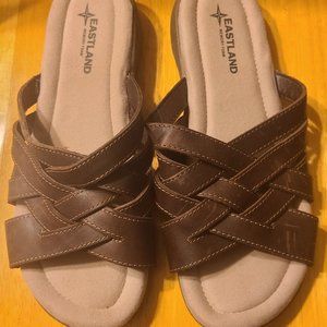 Women's Eastland Brown Leather Hazel Sandals Size 11W NWOB